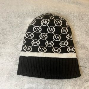 Beanie/ Hat - Unisex - Michael Kors